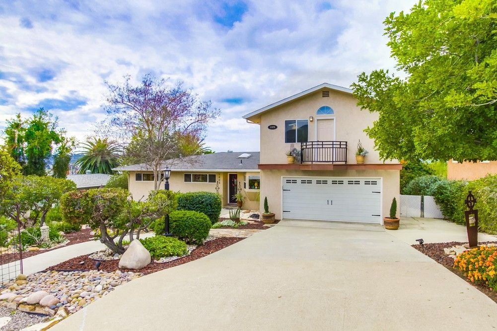 I have sold a property at 1426 ROXANNE DR in El Cajon
